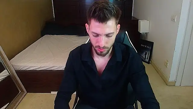 Snapshot of FelixRook chatting on 06-19-26, 04:17 FelixRook online show from 06-19-26, 04:17