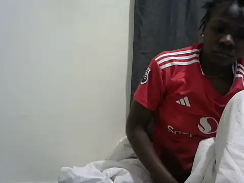 QueenSar online show from 07-19-26, 02:04