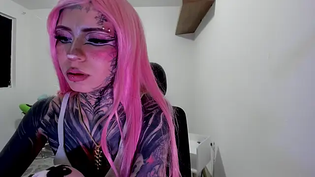 Nickidoll66  online show from 06-07-26, 09:51