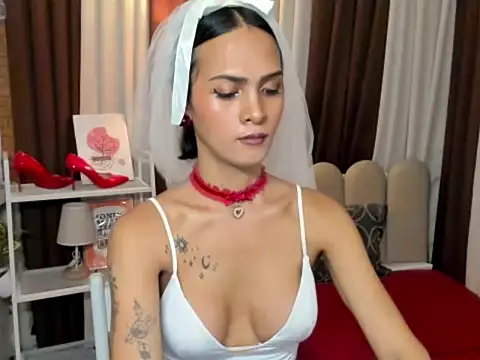 Snapshot of XxBeautyxX chatting on 07-16-26, 07:53 XxBeautyxX online show from 07-16-26, 07:53