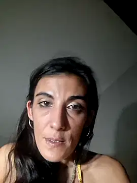Snapshot of safadinha215 chatting on 06-20-26, 07:55 safadinha215 online show from 06-20-26, 07:55