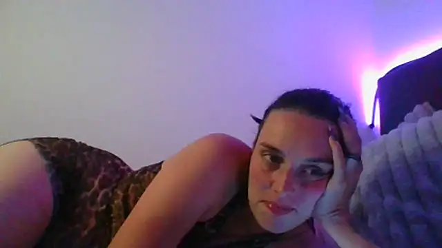 Cassia Lux Royal online show from 06-17-26, 07:04