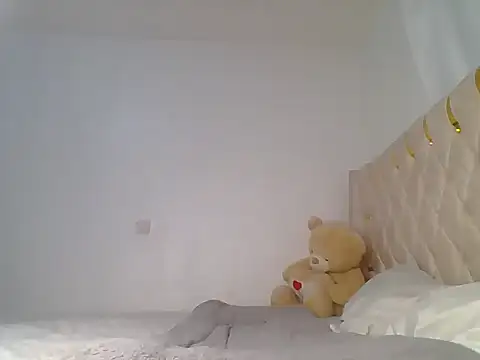 Snapshot of vushi chatting on 06-10-26, 02:45 vushi online show from 06-10-26, 02:45