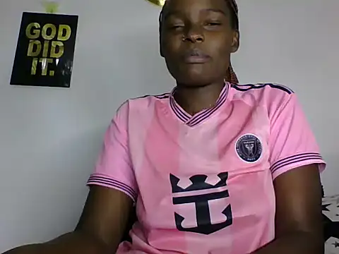 Snapshot of MissElsie21 chatting on 06-14-26, 05:59 MissElsie21 online show from 06-14-26, 05:59