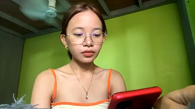 Snapshot of CharisseQuall chatting on 06-11-26, 02:53 CharisseQuall online show from 06-11-26, 02:53