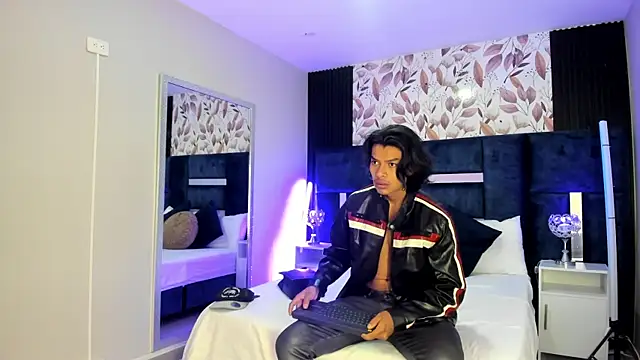LycanMushu online show from 07-19-26, 11:47