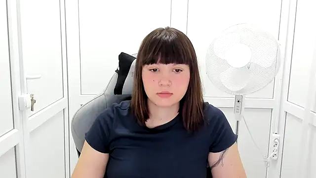 Vanilla Vixen online show from 07-06-26, 05:59