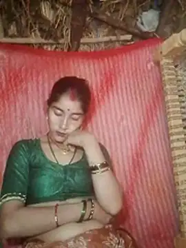 Snapshot of Hot_Radhaji1 chatting on 08-08-26, 05:20 Hot Radhaji1 online show from 08-08-26, 05:20