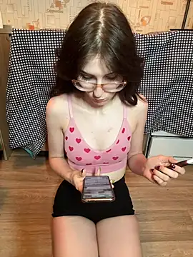 misipissi online show from 06-24-26, 11:37
