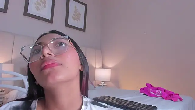 vanessa  stp online show from 06-25-26, 06:34