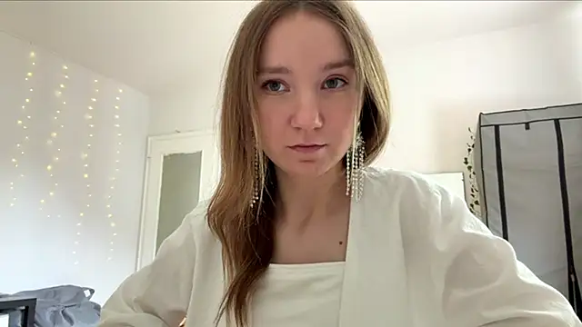 smalllisa online show from 06-06-26, 02:11