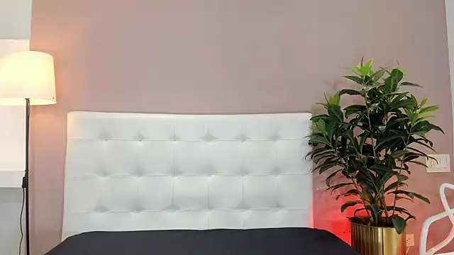 liahglow online show from 07-08-26, 12:53