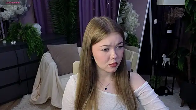 Lina deels online show from 06-21-26, 06:54
