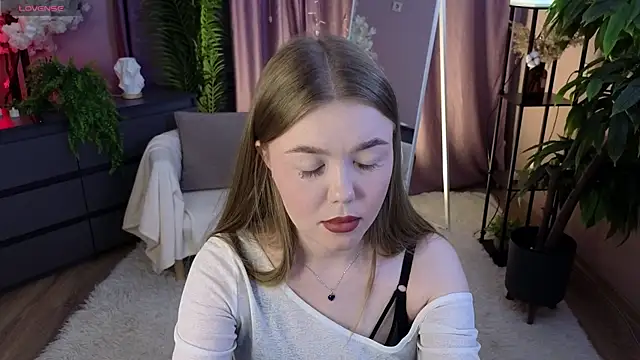 Lina deels online show from 06-26-26, 07:07