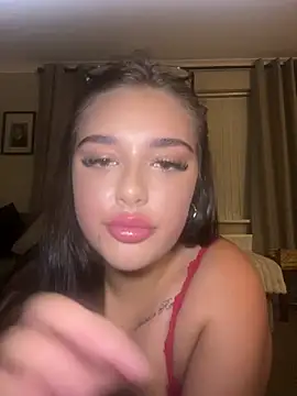 Snapshot of Maceysea_ chatting on 06-03-26, 10:48 Maceysea online show from 06-03-26, 10:48
