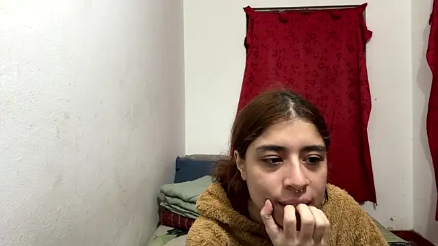 Snapshot of Cherry_Luna1 chatting on 06-13-26, 03:15 Cherry Luna1 online show from 06-13-26, 03:15