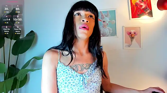 Snapshot of Gia_Demie chatting on 07-14-26, 12:44 Gia Demie online show from 07-14-26, 12:44