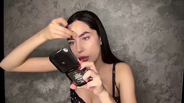 Ailish Loveee online show from 06-19-26, 03:27