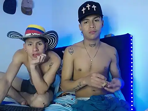 Snapshot of TheHotDuo19 chatting on 06-14-26, 05:20 TheHotDuo19 online show from 06-14-26, 05:20