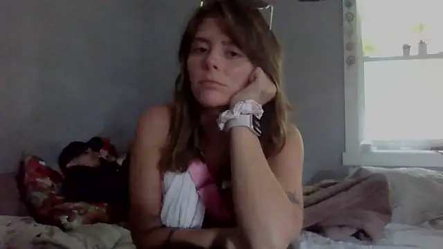 perfect us696 online show from 06-18-26, 01:37