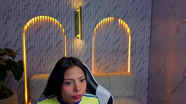 samantha tx  online show from 06-18-26, 03:07