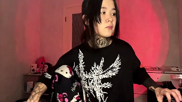 Snapshot of staryrose chatting on 06-19-26, 03:38 staryrose online show from 06-19-26, 03:38