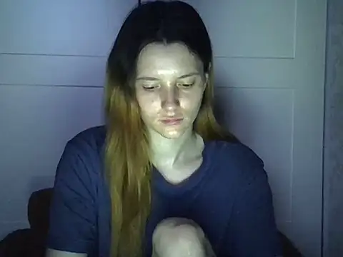 Snapshot of KatteLightX chatting on 06-17-26, 01:19 KatteLightX online show from 06-17-26, 01:19