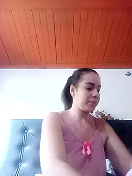 Snapshot of shaira_white chatting on 06-09-26, 03:12 shaira white online show from 06-09-26, 03:12