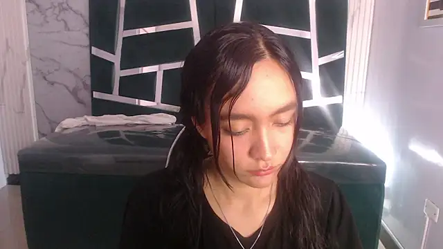 Snapshot of BonnieAmour_ch chatting on 06-06-26, 02:00 BonnieAmour ch online show from 06-06-26, 02:00