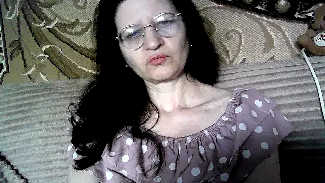 Snapshot of Dear_Annet chatting on 06-11-26, 10:02 Dear Annet online show from 06-11-26, 10:02