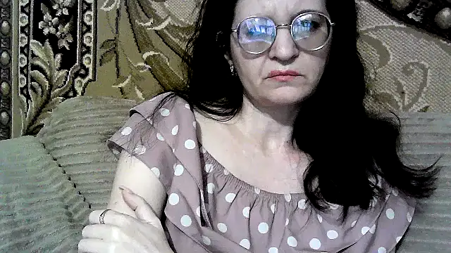 Snapshot of Dear_Annet chatting on 06-12-26, 08:19 Dear Annet online show from 06-12-26, 08:19