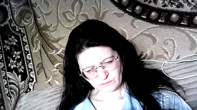 Snapshot of Dear_Annet chatting on 06-22-26, 10:45 Dear Annet online show from 06-22-26, 10:45