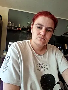 Snapshot of GoldenWifee chatting on 06-19-26, 05:12 GoldenWifee online show from 06-19-26, 05:12