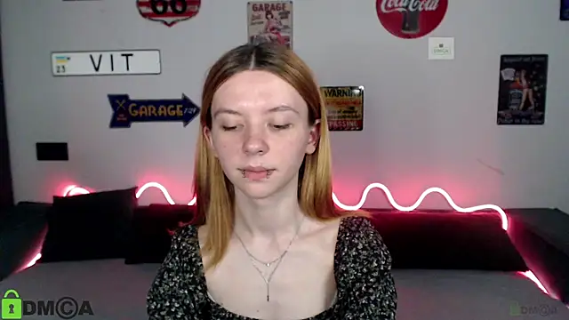 Snapshot of CarolInWonderland chatting on 06-29-26, 10:15 CarolInWonderland online show from 06-29-26, 10:15