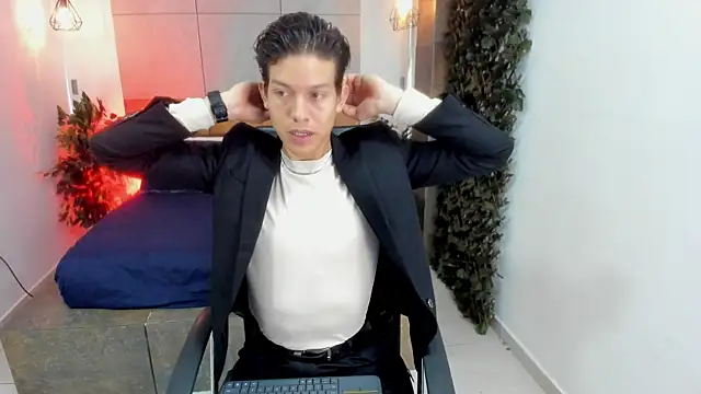 Snapshot of LevinFox chatting on 07-15-26, 11:37 LevinFox online show from 07-15-26, 11:37