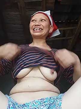 Snapshot of Ila-min chatting on 06-25-26, 03:50 Ila-min online show from 06-25-26, 03:50