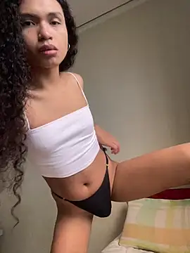 Snapshot of AnaAngel_ chatting on 07-15-26, 01:16 AnaAngel online show from 07-15-26, 01:16