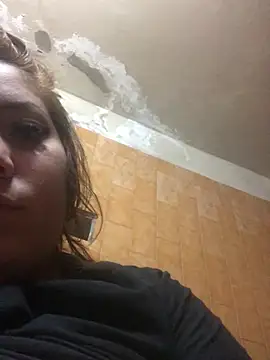 Snapshot of alexaparedes01 chatting on 06-06-26, 05:01 alexaparedes01 online show from 06-06-26, 05:01