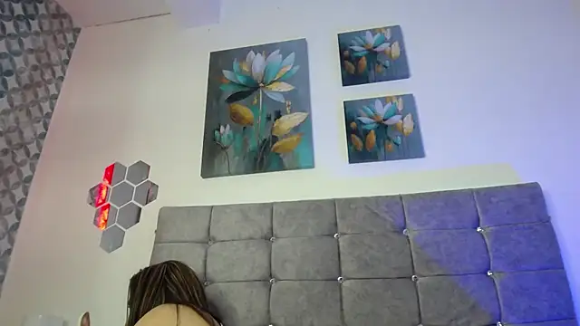 Snapshot of lilith_luxx chatting on 07-14-26, 10:21 lilith luxx online show from 07-14-26, 10:21