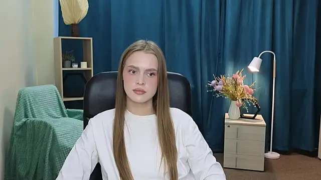 CierraWilkerson online show from 06-07-26, 11:47