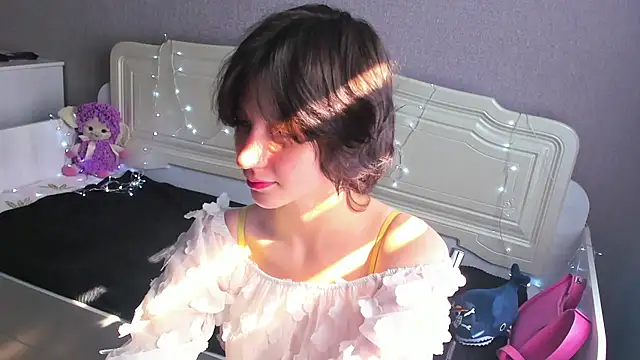 Snapshot of Carolina_Lu chatting on 06-26-26, 02:27 Carolina Lu online show from 06-26-26, 02:27
