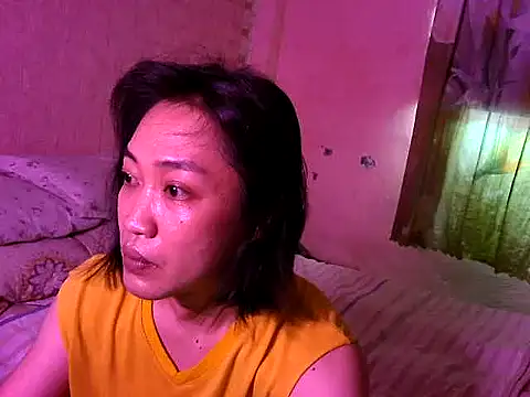 Snapshot of Asianpinaylicious chatting on 07-18-26, 06:50 Asianpinaylicious online show from 07-18-26, 06:50