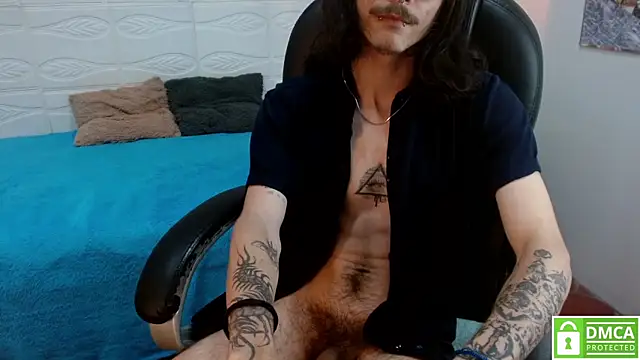 Snapshot of bigcock_robert chatting on 07-21-26, 08:33 bigcock robert online show from 07-21-26, 08:33
