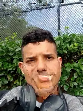 Snapshot of carlos0204 chatting on 06-06-26, 04:55 carlos0204 online show from 06-06-26, 04:55