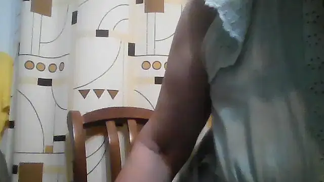 Snapshot of ErikaXShine chatting on 06-16-26, 08:00 ErikaXShine online show from 06-16-26, 08:00