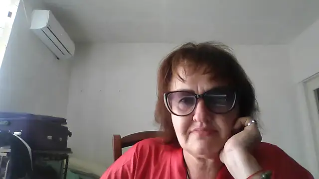 Snapshot of ErikaXShine chatting on 06-19-26, 12:20 ErikaXShine online show from 06-19-26, 12:20