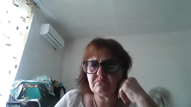Snapshot of ErikaXShine chatting on 06-30-26, 11:33 ErikaXShine online show from 06-30-26, 11:33