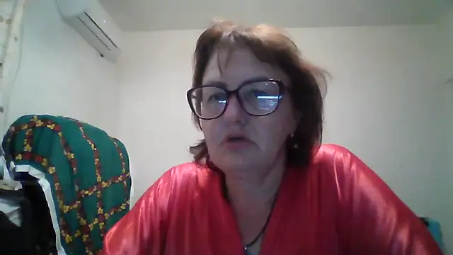 Snapshot of ErikaXShine chatting on 07-01-26, 06:51 ErikaXShine online show from 07-01-26, 06:51