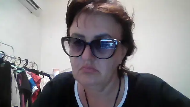Snapshot of ErikaXShine chatting on 07-28-26, 07:15 ErikaXShine online show from 07-28-26, 07:15