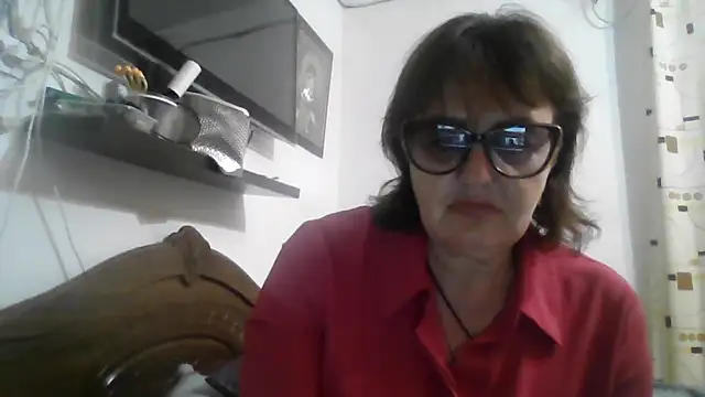 Snapshot of ErikaXShine chatting on 07-31-26, 07:13 ErikaXShine online show from 07-31-26, 07:13